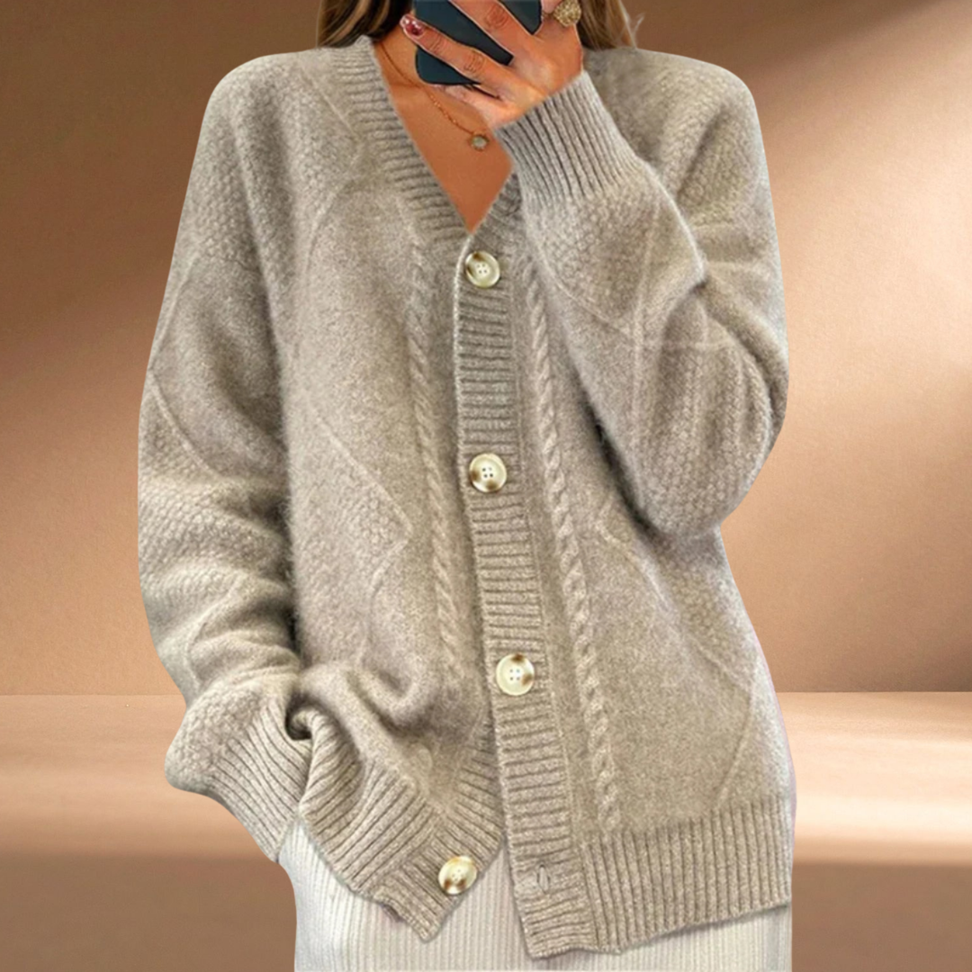 Éloise | Cozy Knit Cardigan